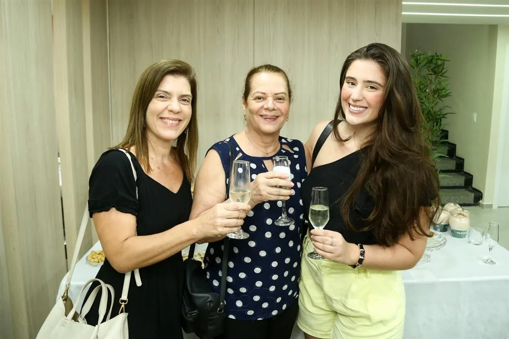 Andréa, Lada e Gabriela Oliveira