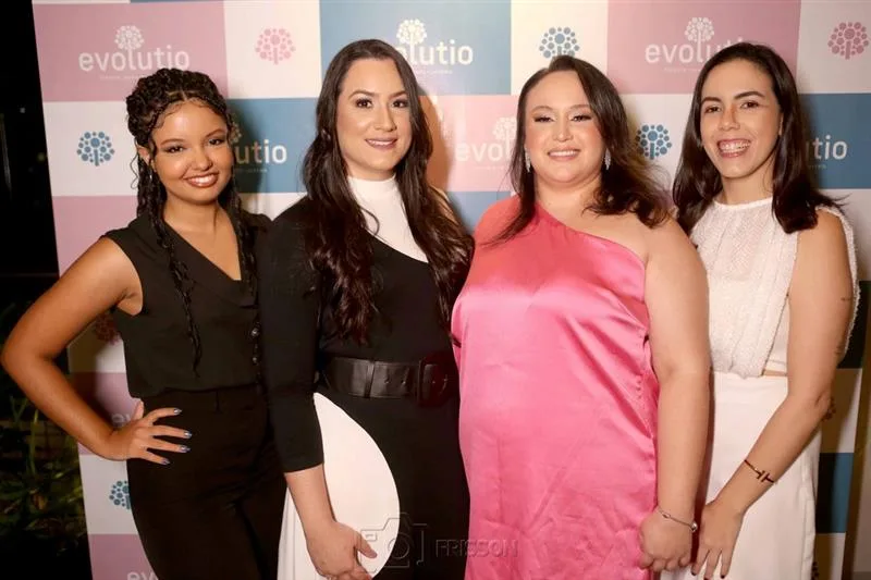 Alexa Viana, Gianini Portela, Samantha Nunes e Carol Veras