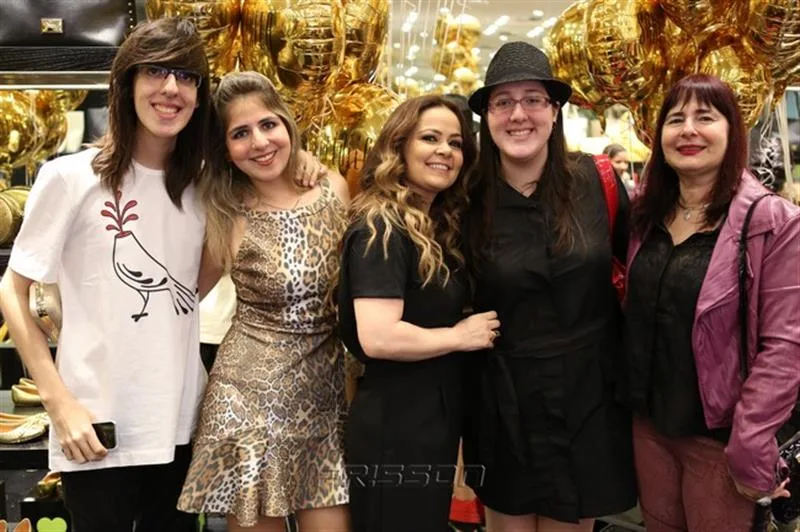 Lucas Marinho e Maria Eduarda, Luciana Dias, Carolina e Maristela Marinho