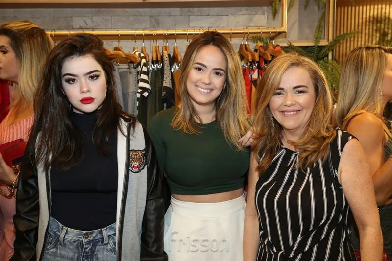 Anne Elise, Nathalia Carneiro e Geisa Benega