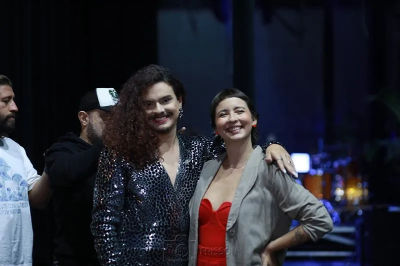 Makem e Gabriela Dourado