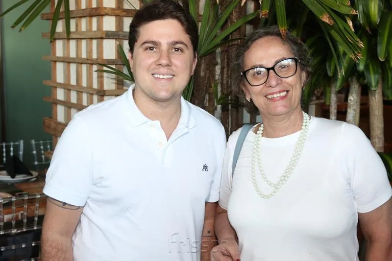 Felipe e Dina Sampaio