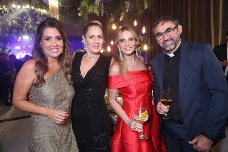 Ana Vládia Sales, Márcia Peixoto, Michelle Aragão e Frei Ricardo