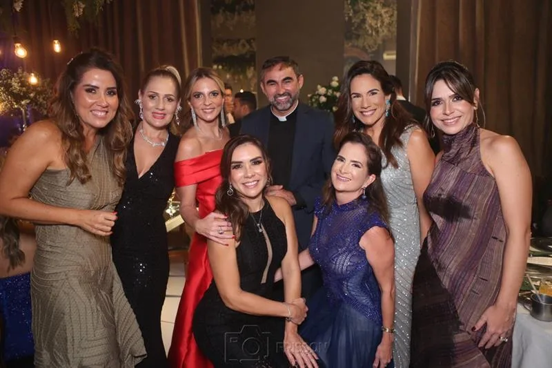 Ana Vládia Sales, Márcia Peixoto, Michelle Aragão, Ane Alcântara, Frei Ricardo, Adriana Bezerra, Ana Virgínia Martins e Camila Benevides