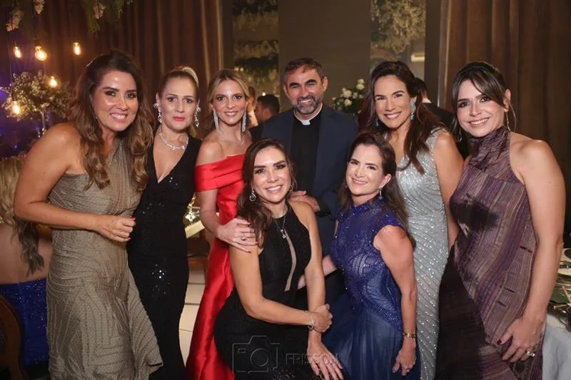 Ana Vládia Sales, Márcia Peixoto, Michelle Aragão, Ane Alcântara, Frei Ricardo, Adriana Bezerra, Ana Virgínia Martins e Camila Benevides