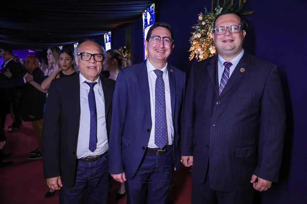Amaro Pena, Roberto Victor e Wesley Amorim