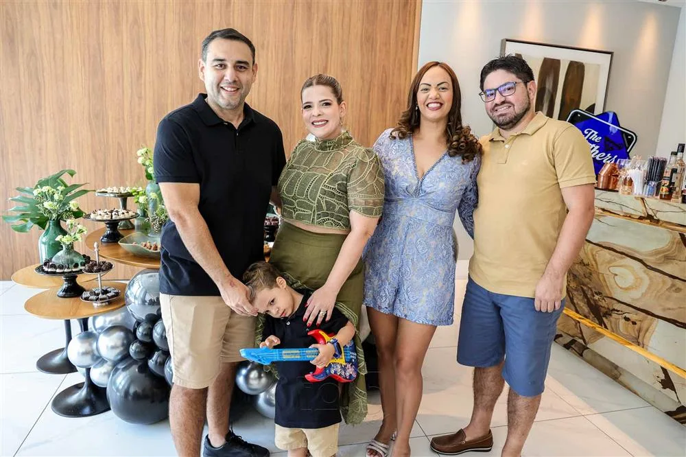André, André Filho, Larissa Marques, Silvia e Igor Cunha