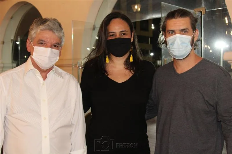 Chico Esteves, Alana Girão e Júlio Soares