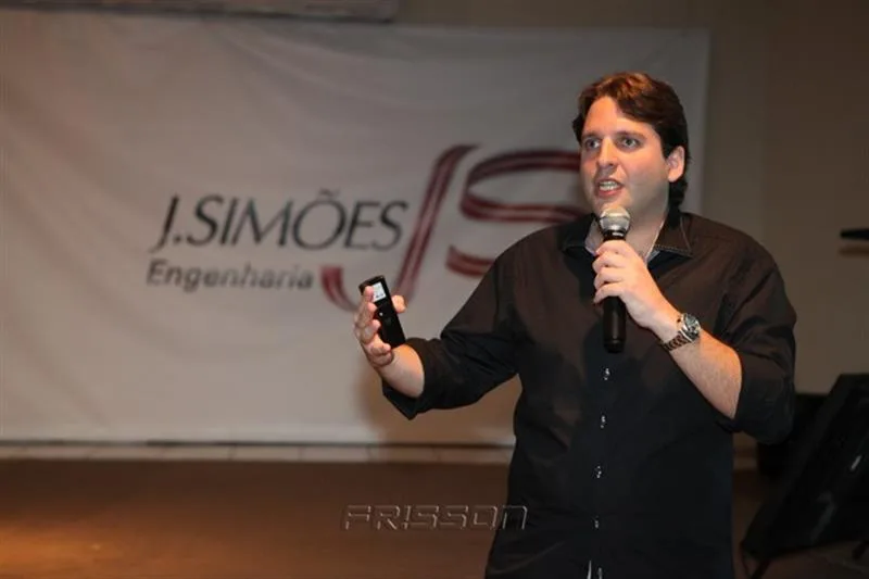 Daniel Otoch Simões