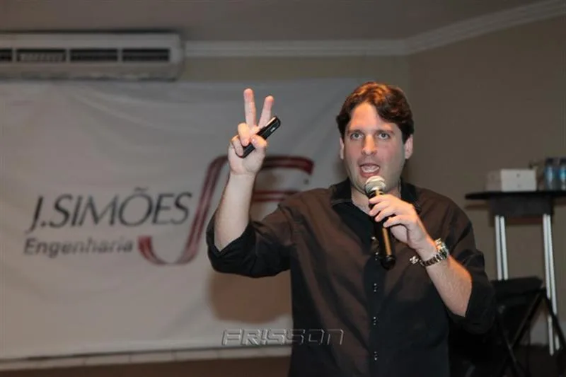 Daniel Otoch Simões