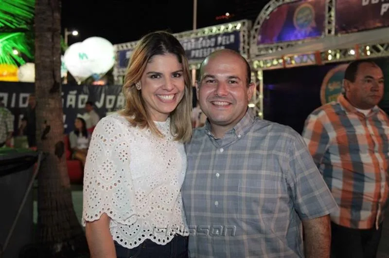 Carol Bezerra e Roberto Cláudio