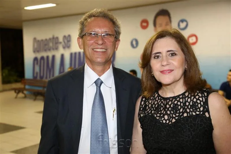 Antônio Coutinho e Francilene Gomes