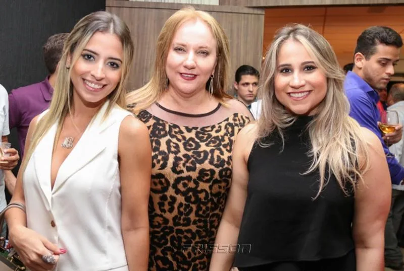 Mikaella Botura, Luziane e Roberta Fernandes