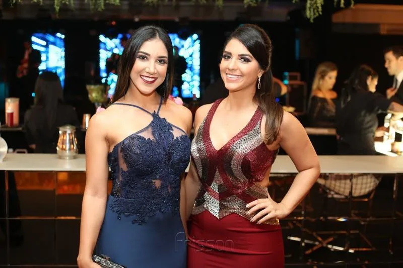 Amanda e Larissa Moura