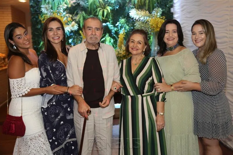 Ana Carolina, Ane Alcântara, Eymard, Bárbara, Lia e Ana Paula Freire