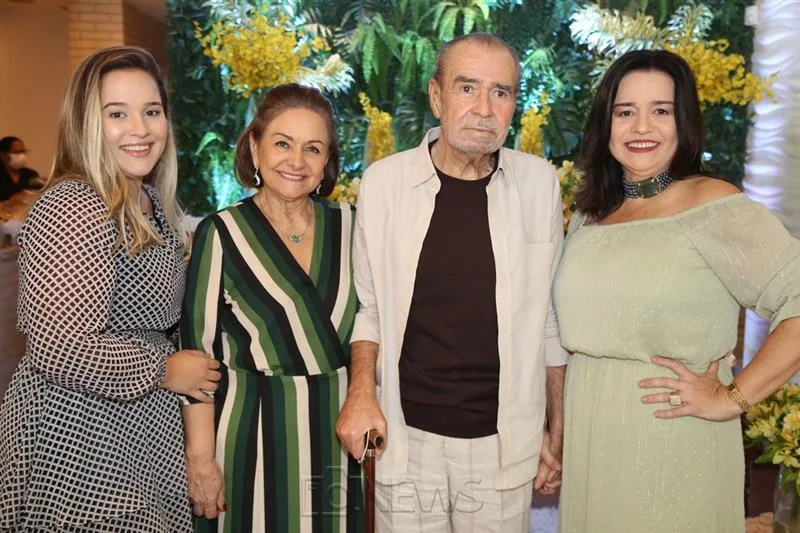 Ana Paula, Bárbara, Eymard e Lia Freire