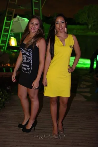 Amanda Kelly e Mônica Linhares