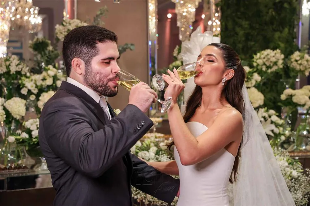 Brinde Pedro Marconi Rodrigues e Mariana Coling