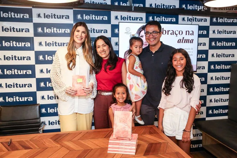 Lançamento Livro Ticiana de Paula "Abraço na Alma"