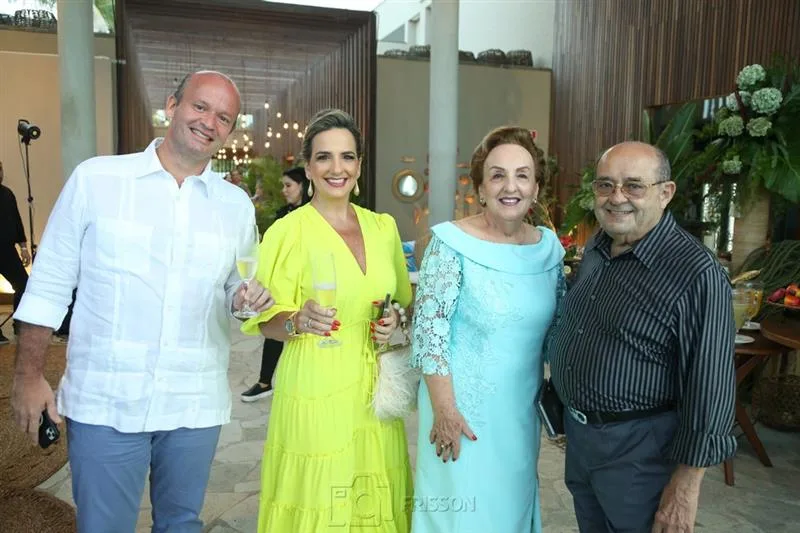 Alba Vasconcelos, Viviane, Vera e Rener Freire