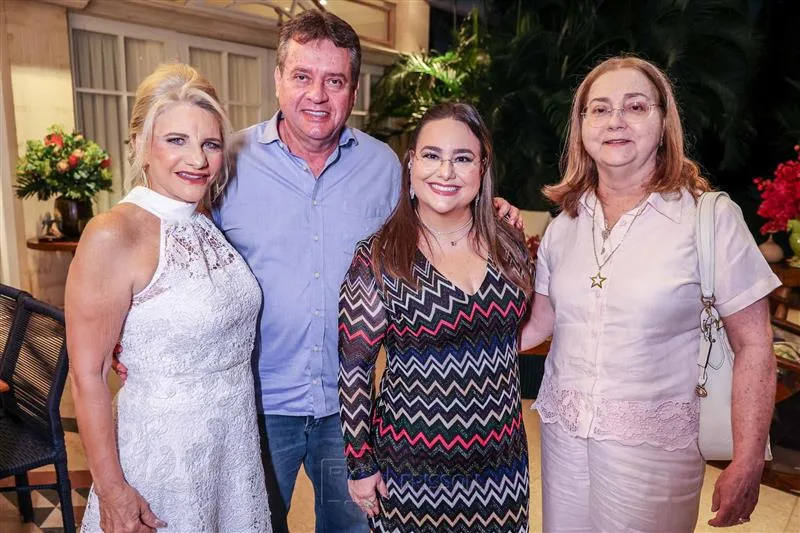 Rosangela Souza, Flavio e Cristiana Alves e Mayara Silva
