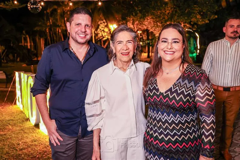 Homero e Mayara Silva com Waldilene Teles