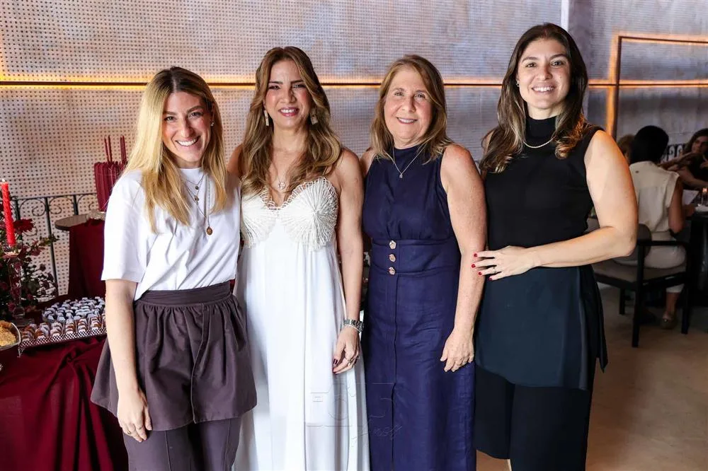 Andressa Nóbrega, Karmilse Marinho, Ana Lúcia e Vanessa Nóbrega.