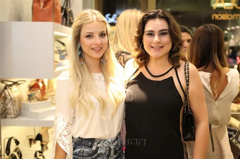 Amanda Estanislau e Lia Pinheiro