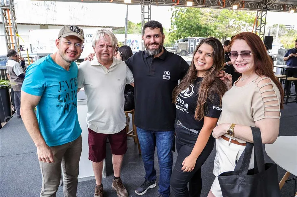 Alexandre Bizerril, Jorge Gadelha, Thiago Farias, Larissa Aguiar e Silvana Bizerril