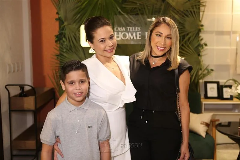 Bernardo, Pollyanna Teles e Taty Girl