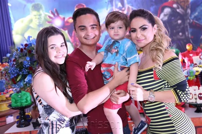 Clara Ferreira, Felipe Araujo, Lorenzo e Jamille Cambraia