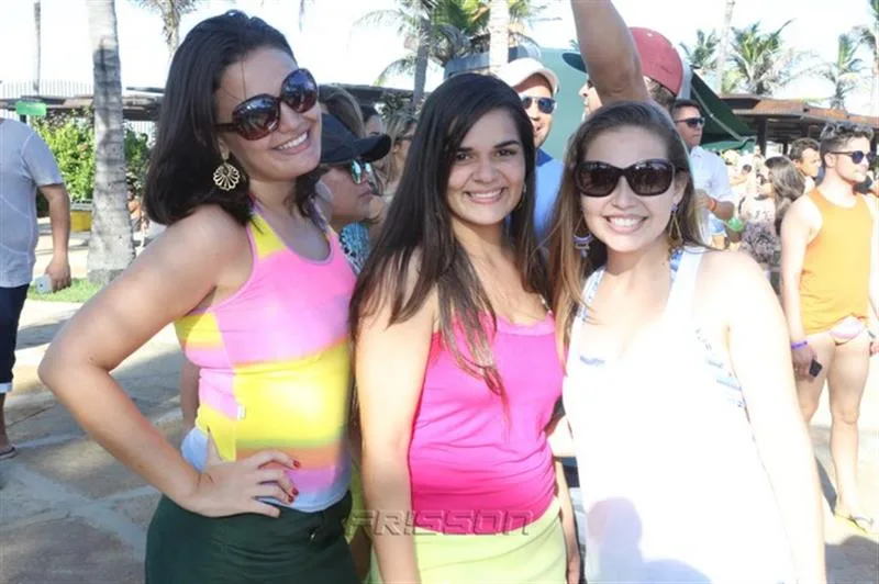 Camilla Vasconcelos, Roberta Barbosa e Aline Martins