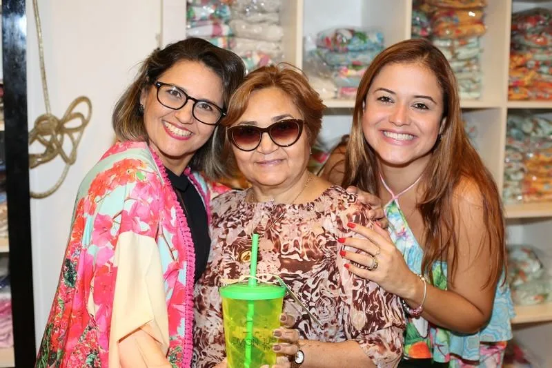 Eli Oliveira, Ayla Maria e Vivian Duarte