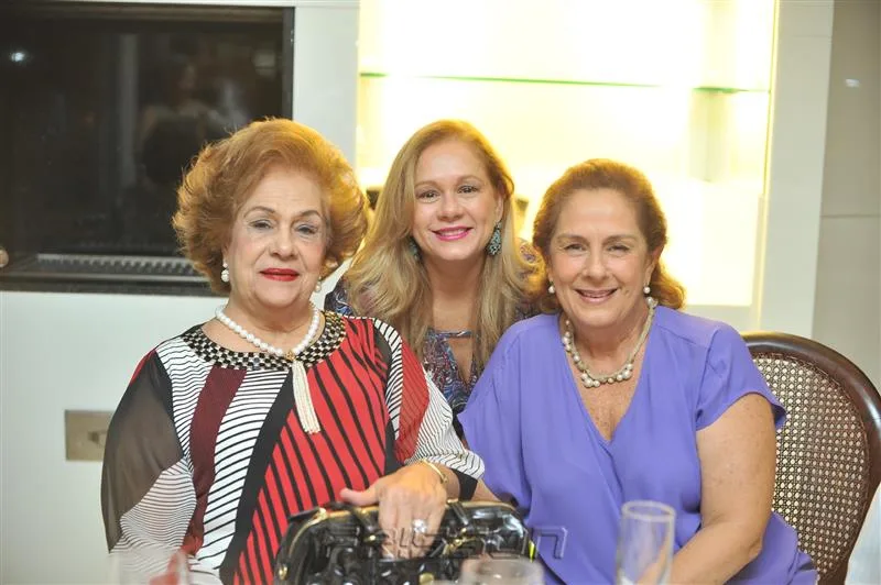 Beatriz e Sarinha Filomeno e Tida Leal