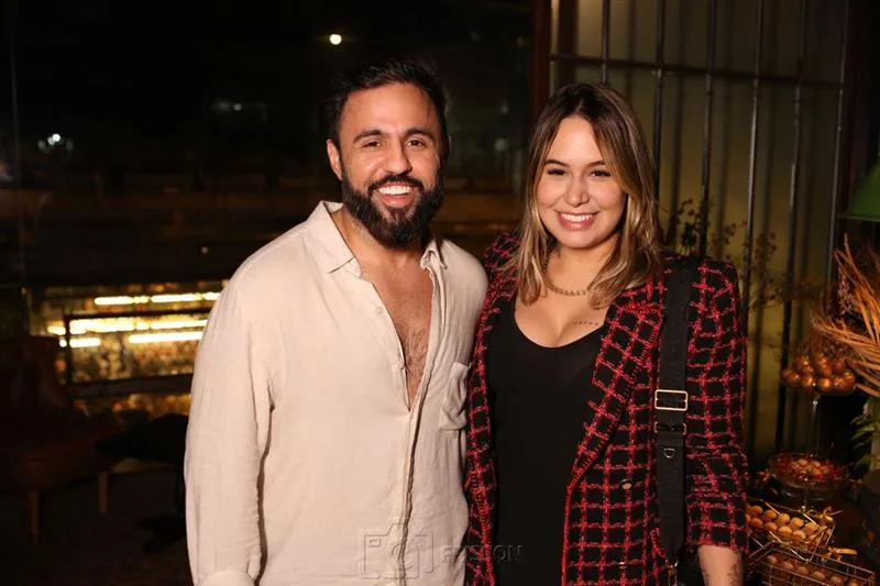 Cícero Medeiros e Larissa Meira