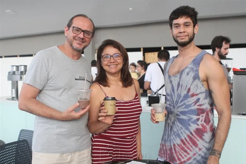 César, Adriana e Felipe Teixeira