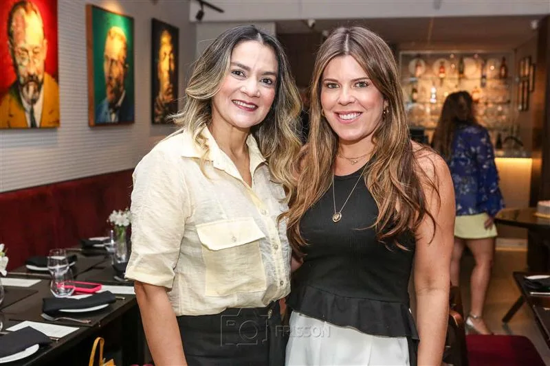 Elayne Coelho e Marina Albuquerque