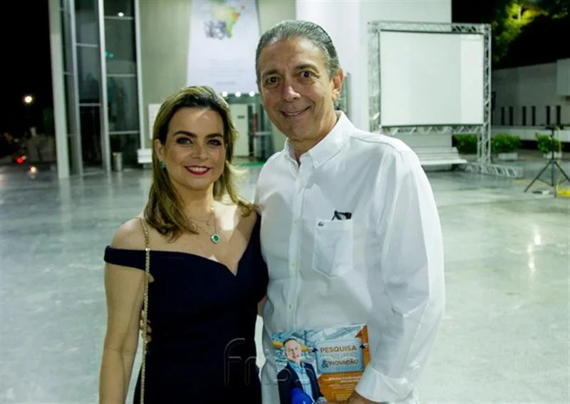 Daniela e Afrânio Barreira