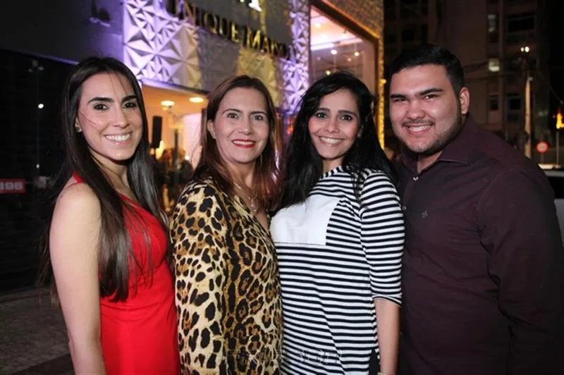 Beatriz, Débora Moreira, Tacy Bittencourt e Rafael Moreira