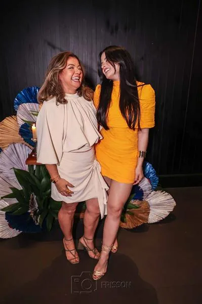 Andrea e Maria Clara Tavares