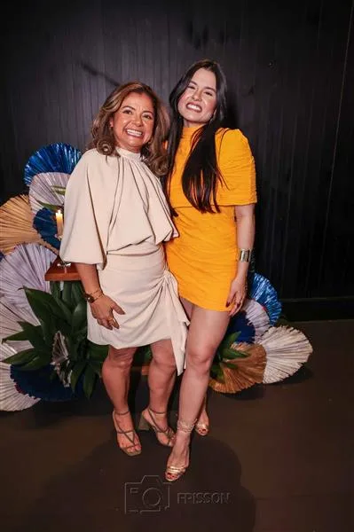 Andrea e Maria Clara Tavares