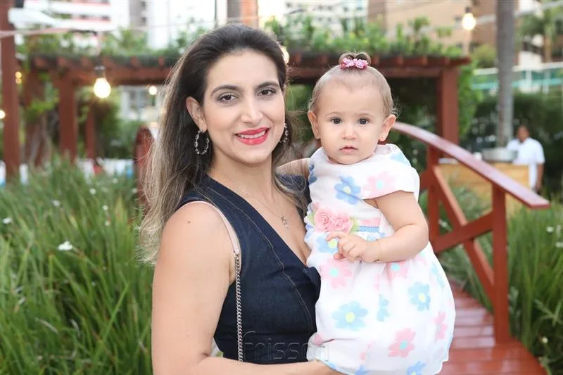 Camilla e Maria Vitoria Praça
