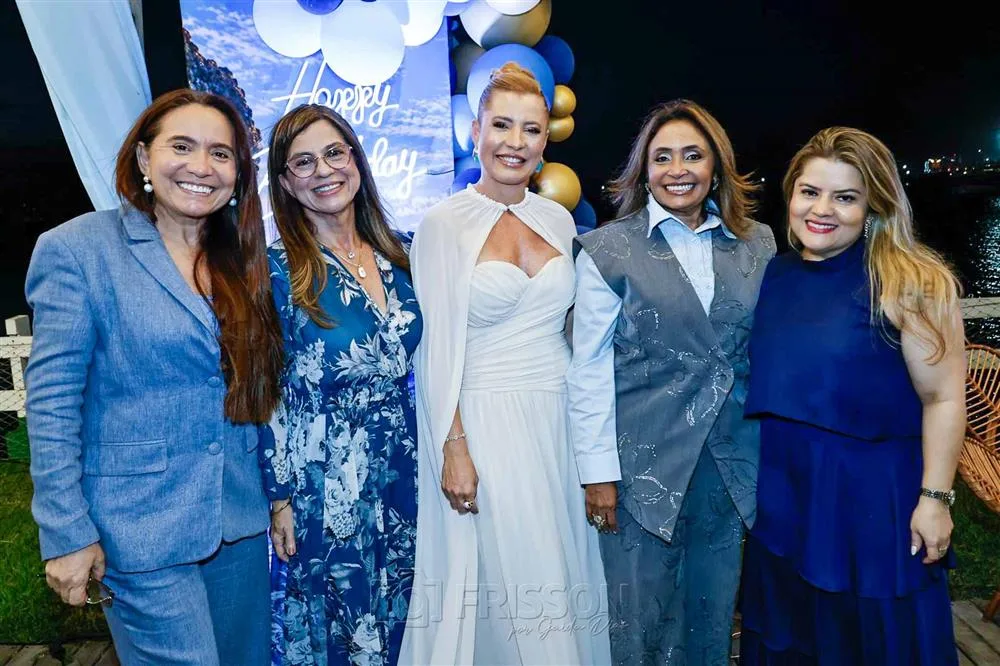 Erivânia Oliveira, Cristiane Eleutério, Natália Varela, Juvânia Soares e Viviane Nascimento