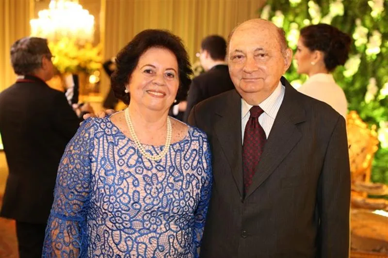 Adeilta e Valfrido Salmito