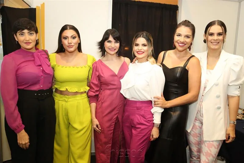 Clara Dourado, Patricia Mirza, Lu Carvalho, Lilianne Veloso, Alyne do Vale e Deborah Bandeira