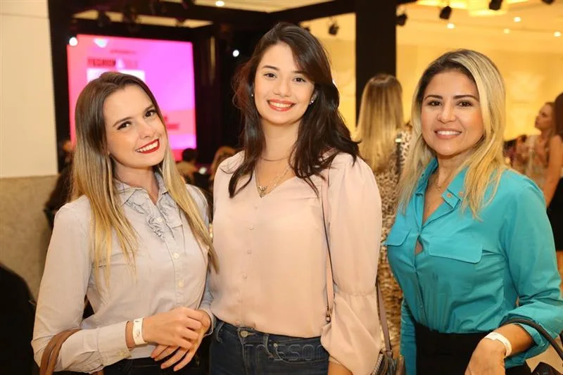 Juliana Josino, Amanda Jenkins e Saleandra Castro