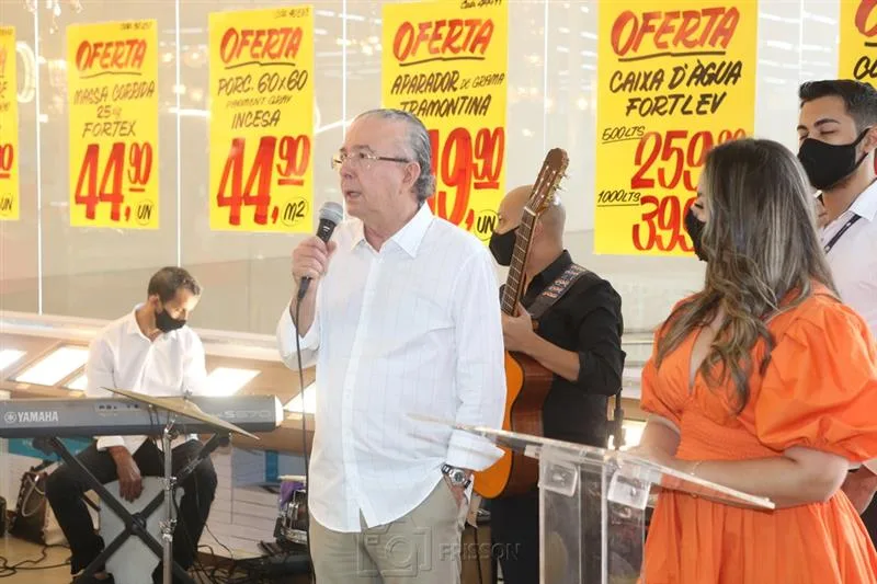 Antônio José Mello