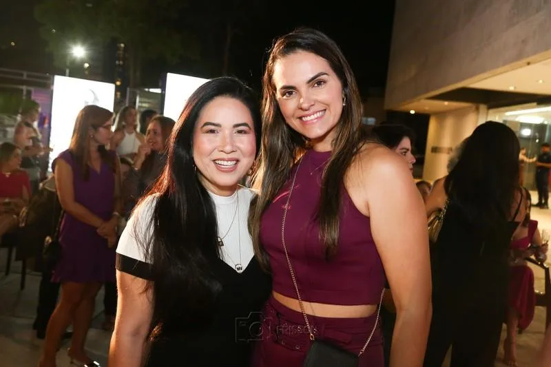Carol Yamasaki e Glicia Tavares