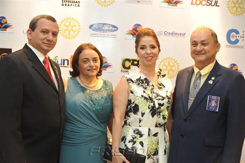 Davi e Lusmarina Gomes e Cristiane Studart e Paulo Dias