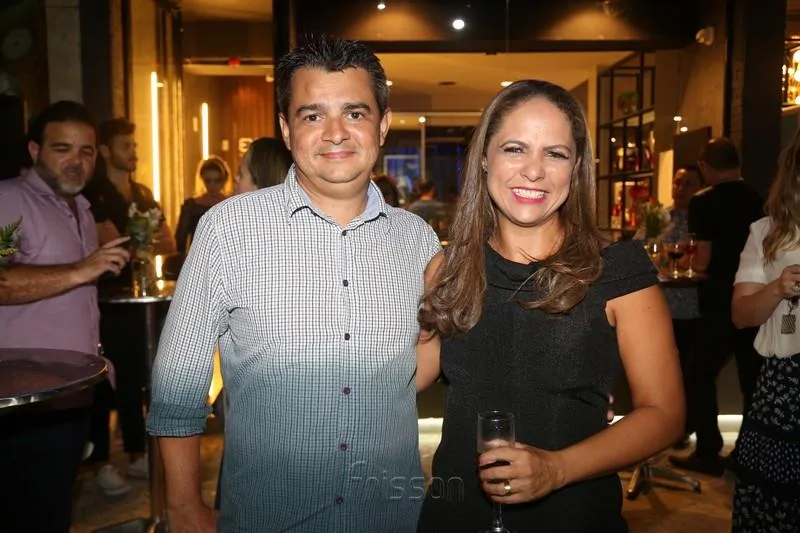 Daniel Pontes e Elaine Alves